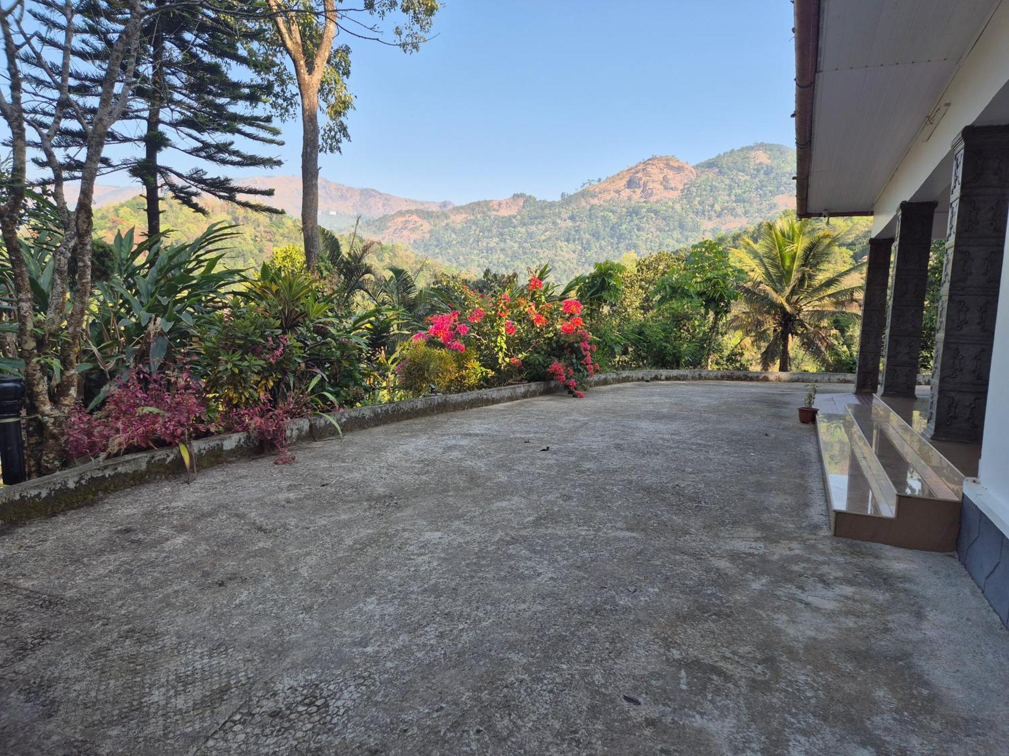 Anivilla Holiday Home Kunjithanny Anachal エクステリア 写真