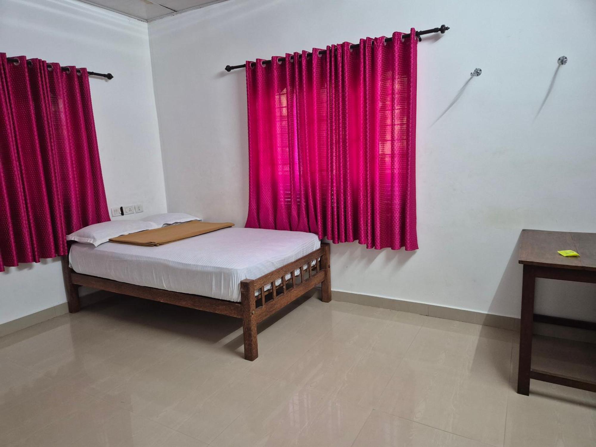 Anivilla Holiday Home Kunjithanny Anachal 部屋 写真